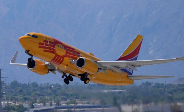 Boeing 737-700 (N781WN) - Phoenix Sky Harbor International Airport 24SEP19