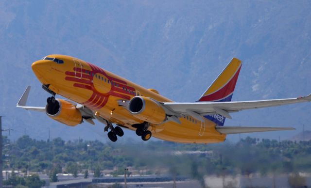 Boeing 737-700 (N781WN) - Phoenix Sky Harbor International Airport 24SEP19