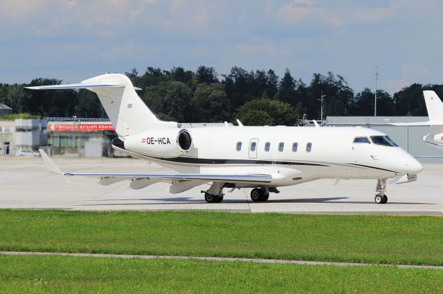 Bombardier Challenger 300 (OE-HCA)