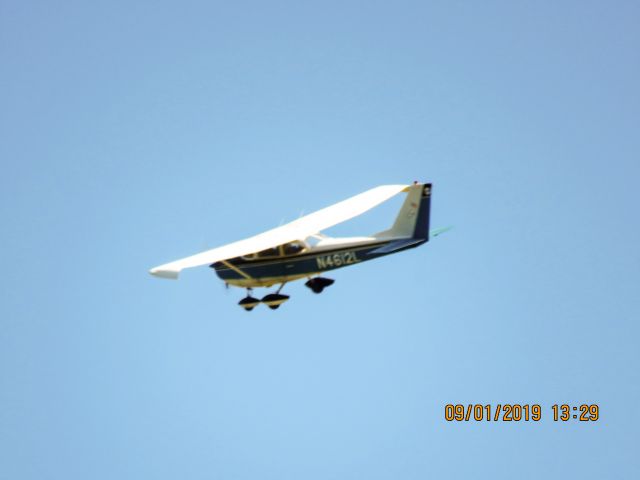 Cessna Skyhawk (N4612L)