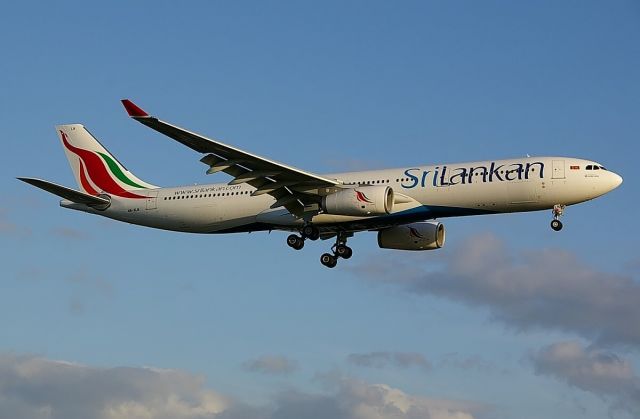 Airbus A330-300 (4R-ALN)