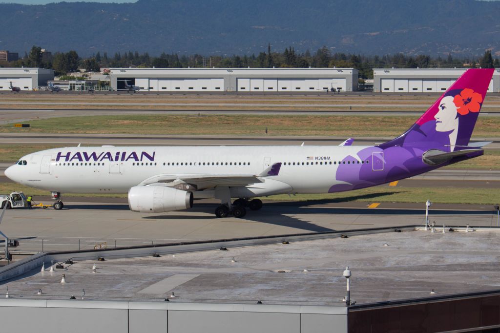 Photo of Hawaiian Airlines A332 (N381HA) - FlightAware