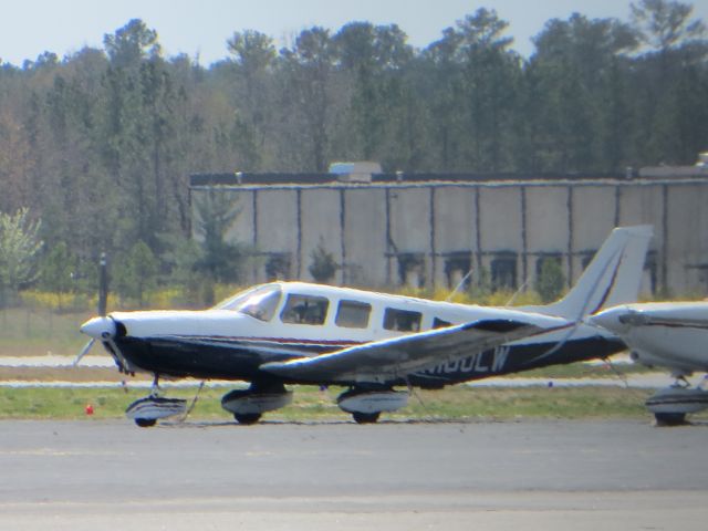 Piper Saratoga (N100LW)