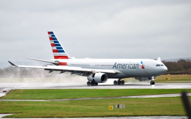 Airbus A330-300 (N281AY) - Taken From RVP on a Cold and Damp Saturday