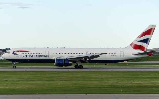 BOEING 767-300 (G-BNWW)