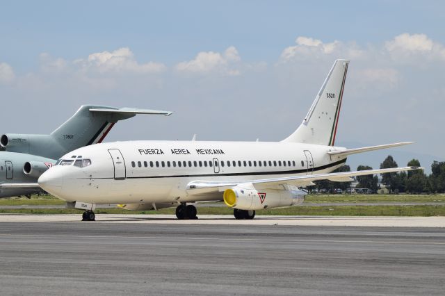 Boeing 737-200 (FAM3520) - A B737-200 of Mexican Air Force in Santa Lucia AB, near to Mexico City.