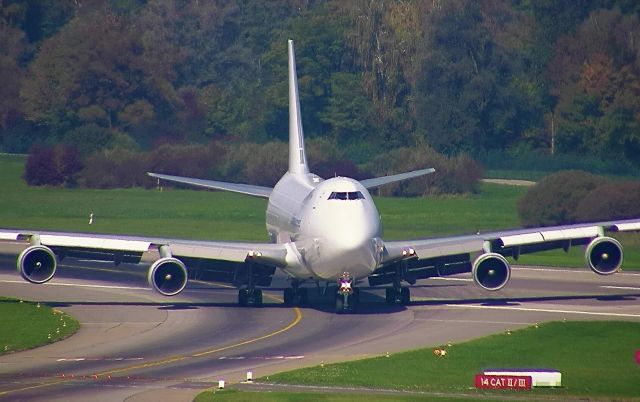 Boeing 747-400 (4X-ICA)