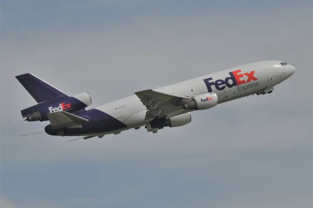 McDonnell Douglas DC-10 (N559FE)