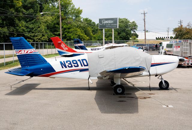 Piper Cherokee (N391D)