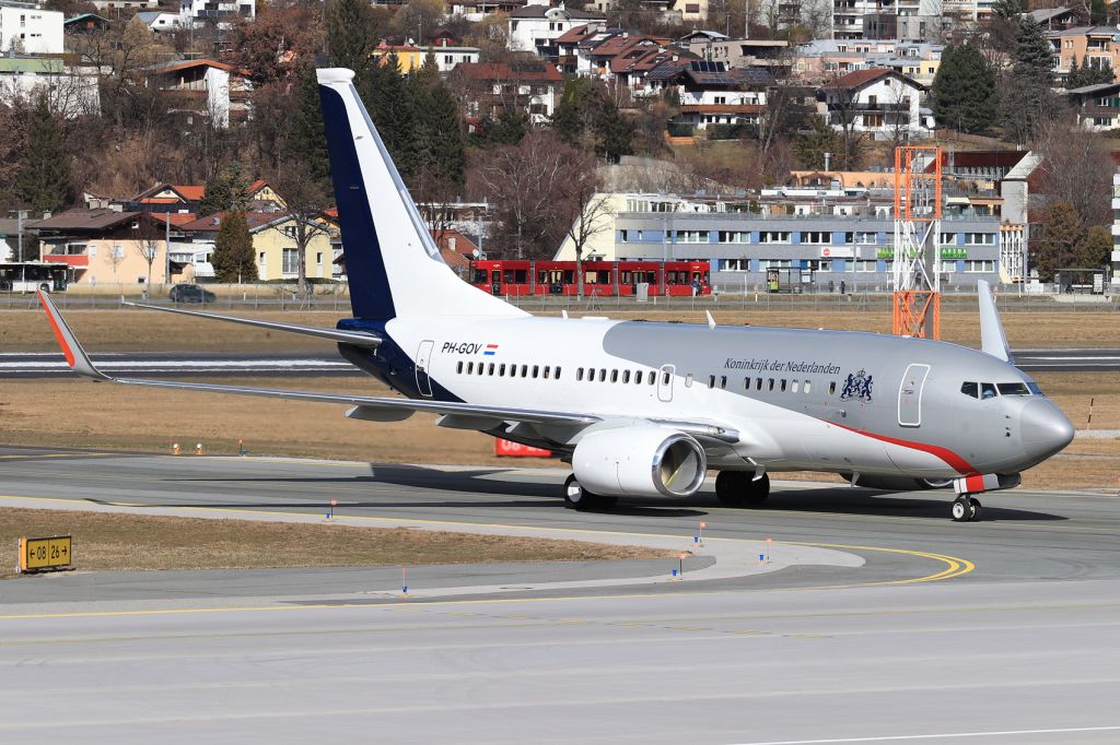 Boeing 737-700 (PH-GOV)