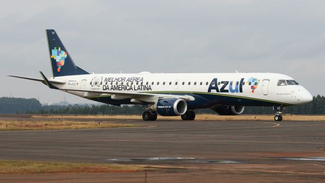 Embraer ERJ-190 (PR-AXZ)