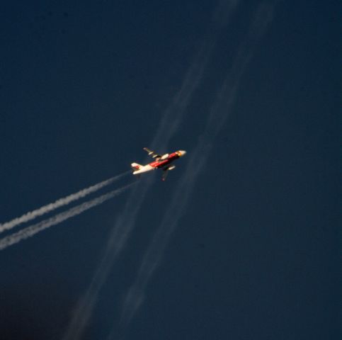 — — - Phoenix Cardinals Jet over Cleveland tracking east. 10-9-14 6:40 PM EDT