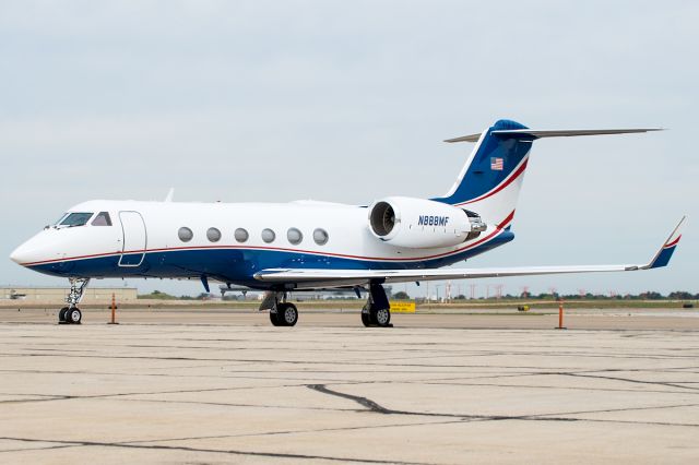 Gulfstream Aerospace Gulfstream IV (N888MF) - A Very Pretty G-IV! Full Photo: a rel=nofollow href=http://www.airliners.net/photo/Gulfstream-Aerospace-G-IV/2665085/L/&sid=7af85eb8f0f030387f33f70586661e09http://www.airliners.net/photo/Gulfstream-Aerospace-G-IV/2665085/L/&sid=7af85eb8f0f030387f33f70586661e09/a