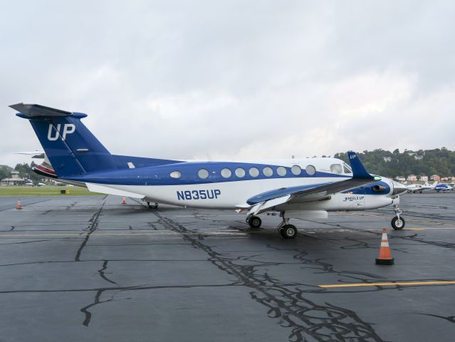 Beechcraft Super King Air 300 (N835UP)