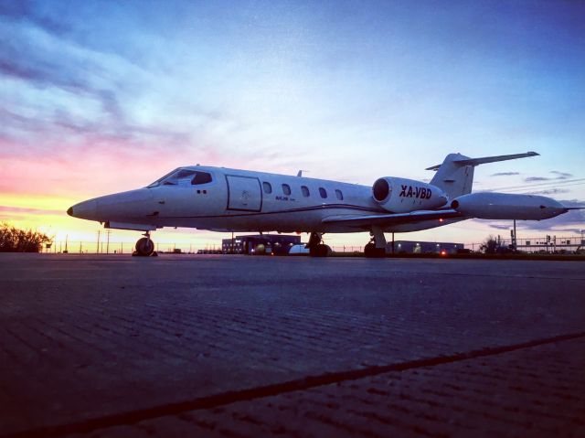 Learjet 35 (XA-VBD)