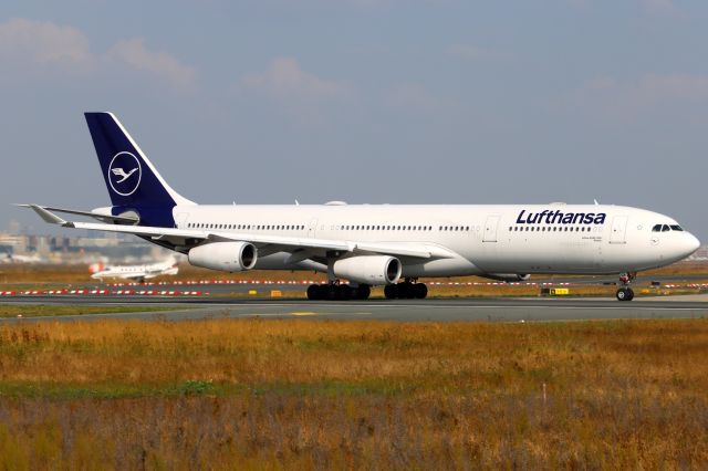 Airbus A340-300 (D-AIGX)