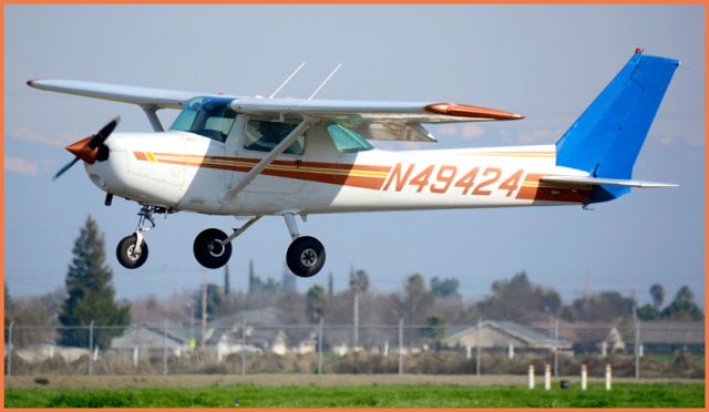 Cessna 152 (N49424) - Sierra Flight Academy student practicing at the Merced Regional Airport