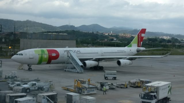 Airbus A340-300 (CS-TOD)