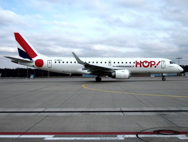 Embraer ERJ-190 (F-HBLF)