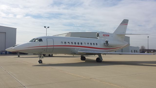 Dassault Falcon 900 (N298W)