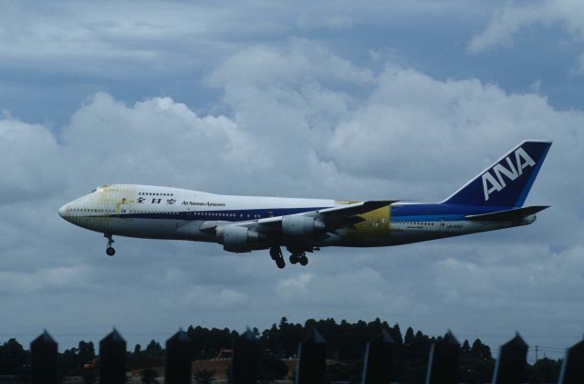 Boeing 747-200 (JA8192) - Short Final at Narita Intl Airport Rwy16R on 1997/08/05