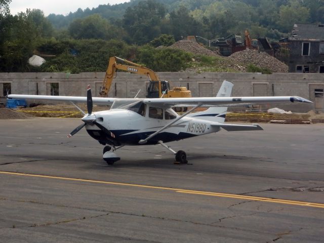 Cessna Skylane (N5198Q) - The Skylane is a perfect personal travel aircraft.