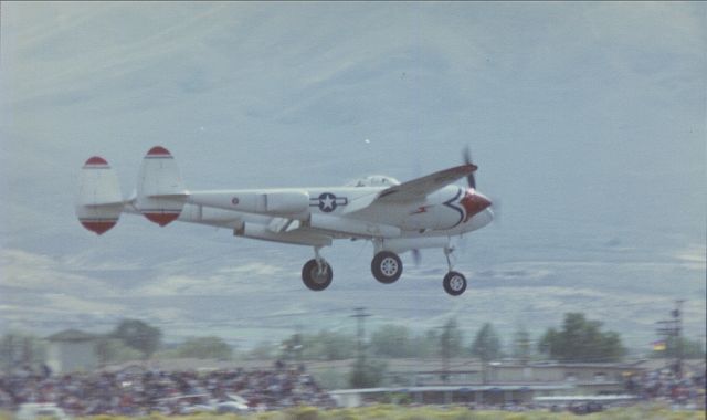 Lockheed P-38 Lightning (N25Y) - white lightnin