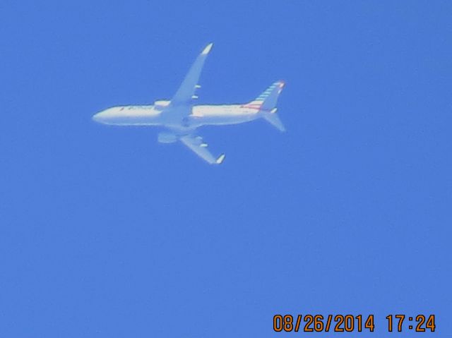Boeing 737-800 (N805NN) - American Airlines flight 2371 from DFW to STL over Southwestern Missouri (JLN) at 35k feet.