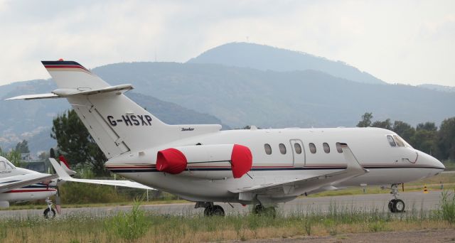 Hawker 800 (G-HSXP)
