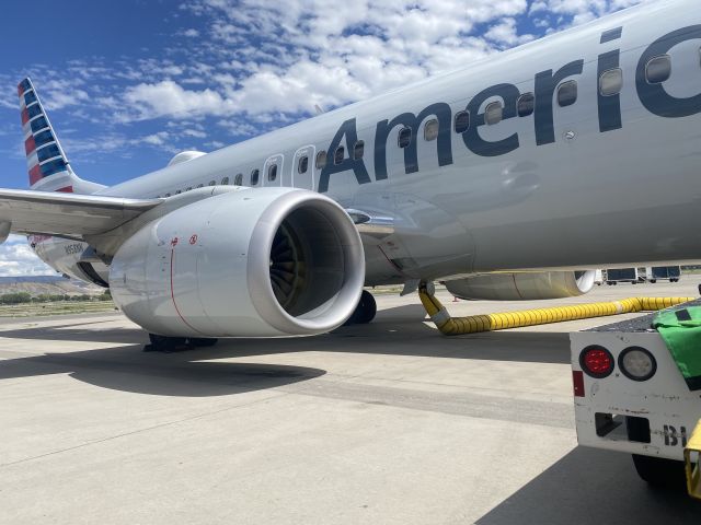 Boeing 737-700 (N958NN) - Turn and Burn