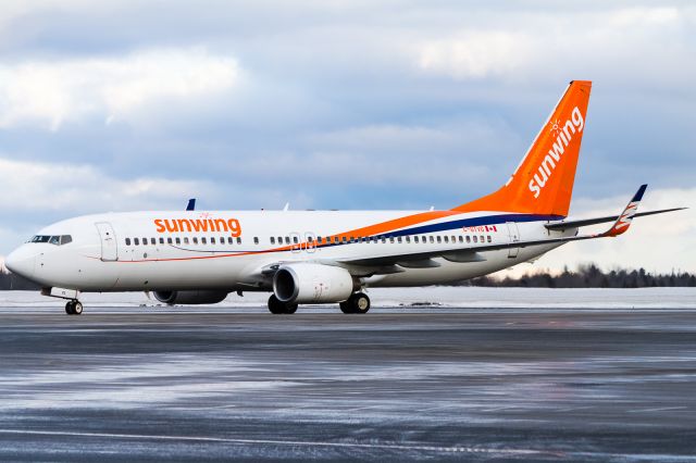 Boeing 737-800 (C-GTVG)