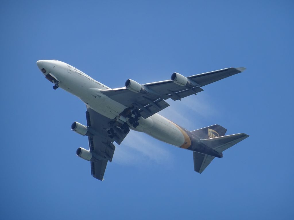 Boeing 747-400 (N574UP)