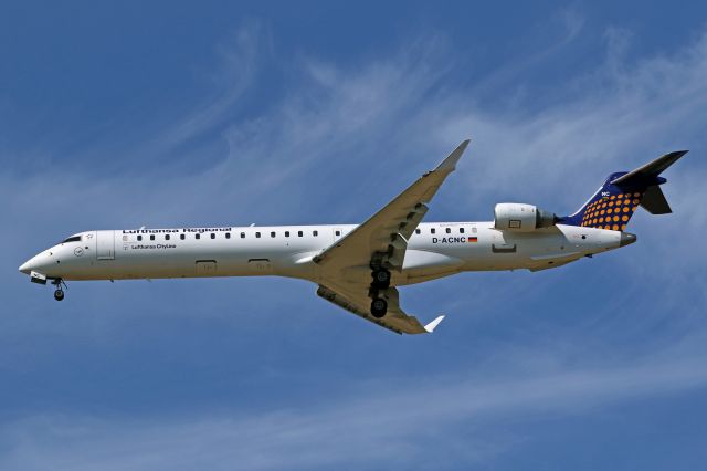 Canadair Regional Jet CRJ-900 (D-ACNC)