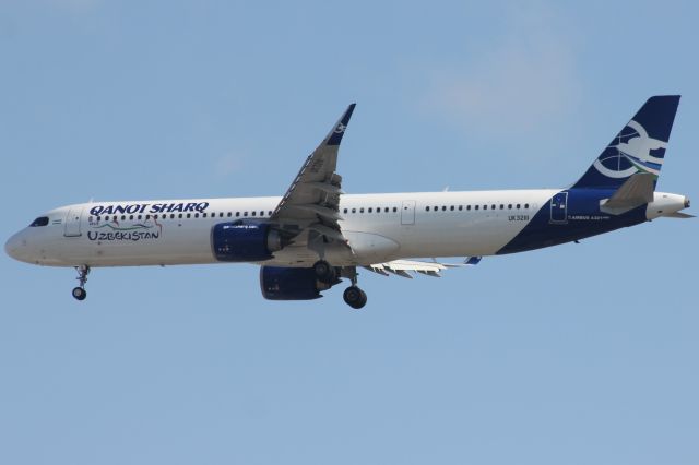 Airbus A321neo (UK-32111)