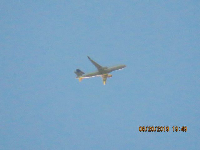 Embraer 175 (N86322)