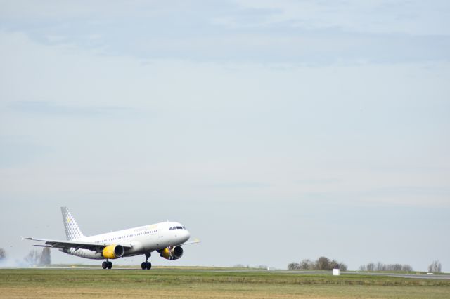 Airbus A320 (EC-KJD) - Vol en provenance de Barcelone lundi 2 avril 2018 à 14h25