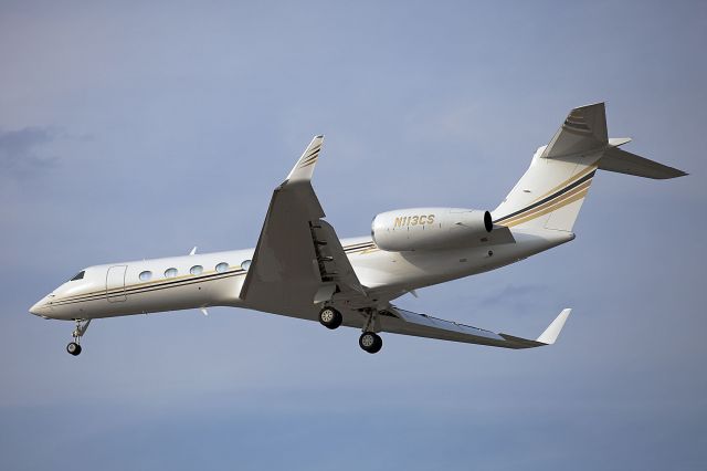 Bombardier Global Express (N113CS) - PBI