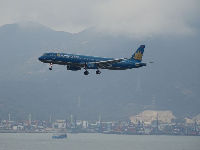 Airbus A321 (VN-A332)