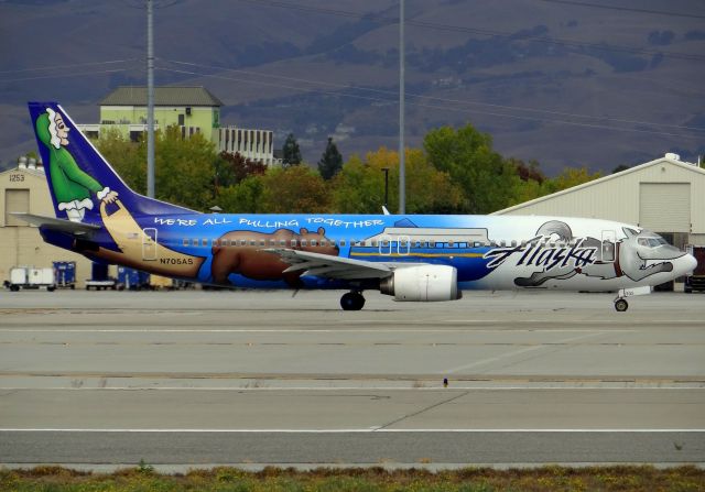 BOEING 737-400 (N705AS)