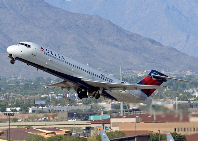 Boeing 717-200 (N983AT)