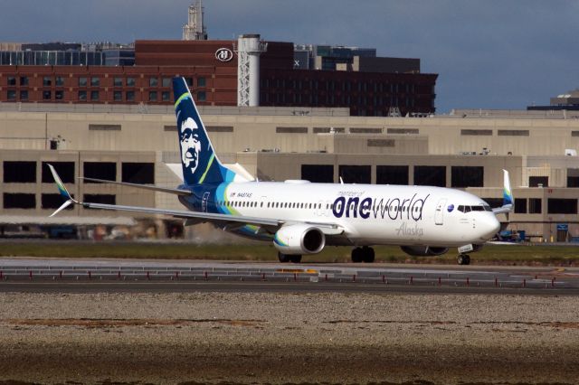 Boeing 737-900 (N487AS) - Alaska B737-900 in 'One World' livery departing BOS on 6/26/21.