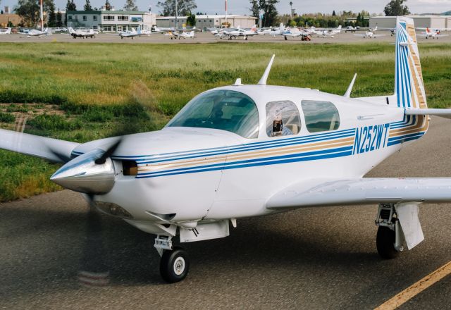 Mooney M-20 —