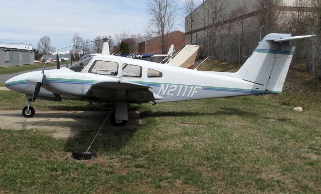 Piper PA-44 Seminole (N2111F)