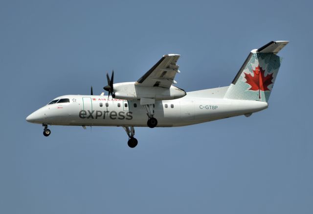 de Havilland Dash 8-300 (C-GTBP)