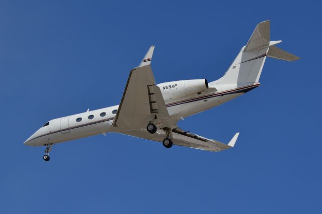 Gulfstream Aerospace Gulfstream IV (N59AP) - COMPUTER SCIENCES CORP on final for runway 36R - 3/20/21