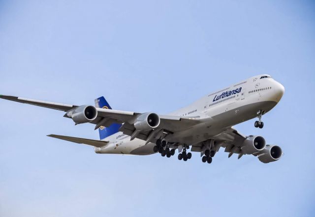 BOEING 747-8 (D-ABYH) - Lufthansa 442 moments from landing at DTW, with a 747-8 instead of the normal 747-400.