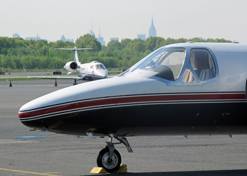 Cessna Citation V (N560HG2) - Great view with the Empire State building in the background