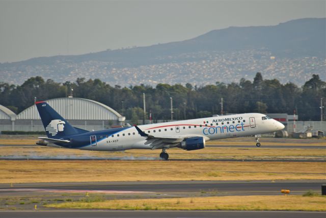 Embraer ERJ-190 (XA-AEP) - Embraer E-190LR XA-AEP MSN 269 Aeromexico connect on touch down in Mexico City International Airport (02/2019).