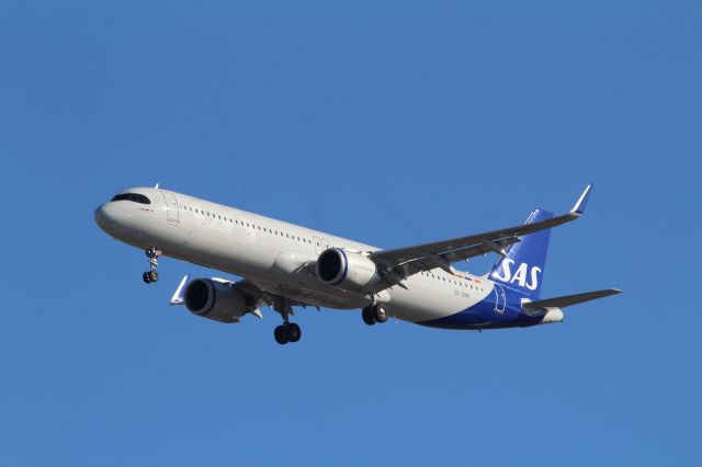 Airbus A321neo (SE-DMR)