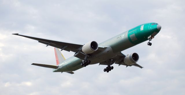 BOEING 777-300 (JA742J) - JAL Boeing 777-346(ER) on final for 28L at Portland International Airport to get some paint